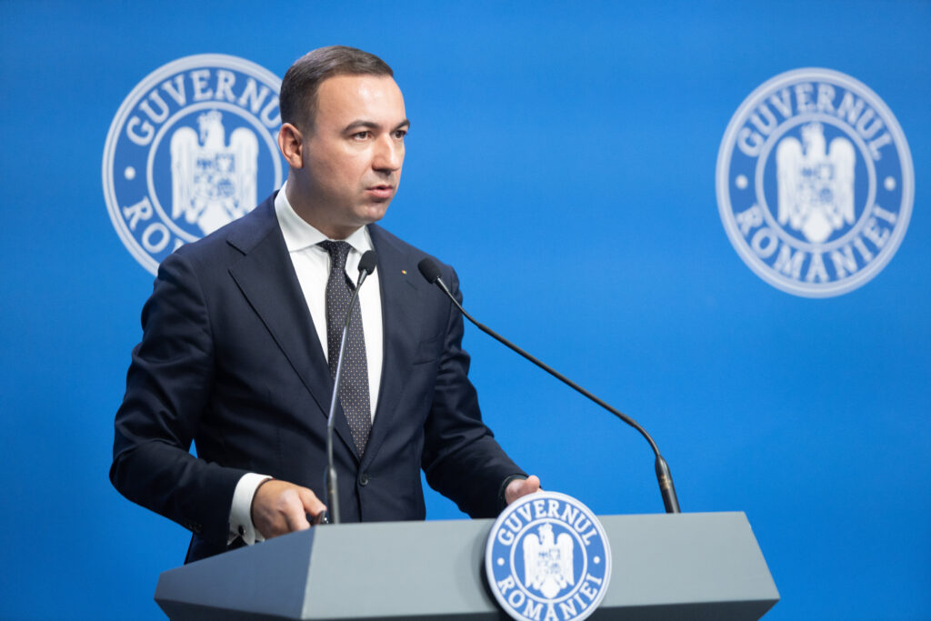 Bogdan Ivan: Doar jumătate din factură e energie. Restul sunt tarife, taxe și pierderi uriașe