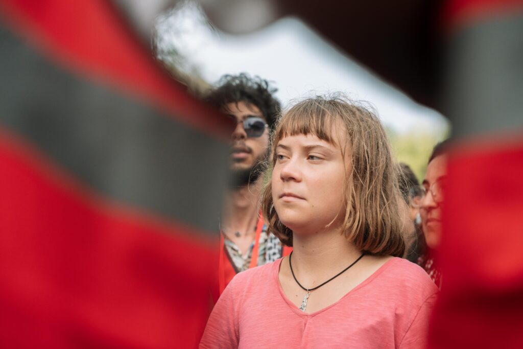 Activista Greta Thunberg spune că este reținută în Israel într-o celulă infestată cu ploșnițe