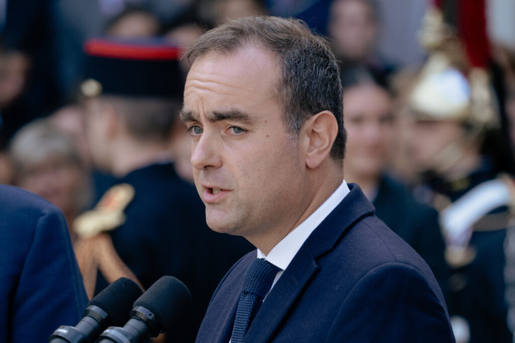 Criză politică în Franța: Sebastien Lecornu și-a dat demisia din funcția de premier, Macron a acceptat-o