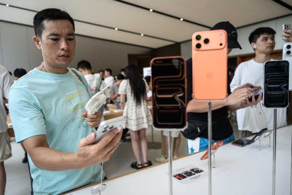 Cerere record pentru iPhone 17: vânzările sunt cu 14% mai mari în SUA și China față de modelul anterior