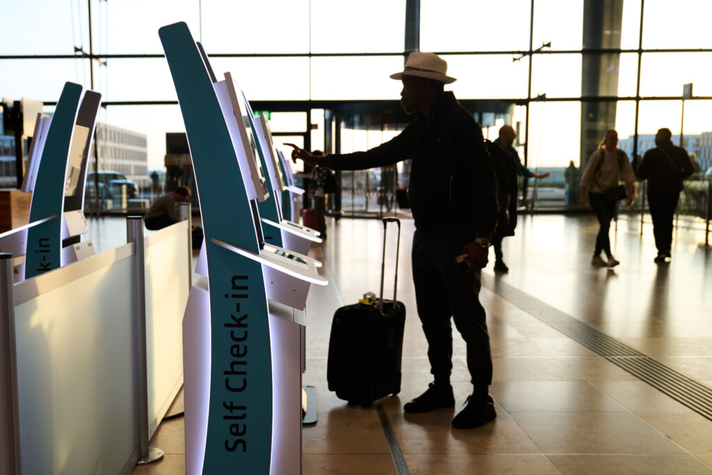 INS: Numărul de turiști a scăzut în august 2025 comparativ cu august 2024