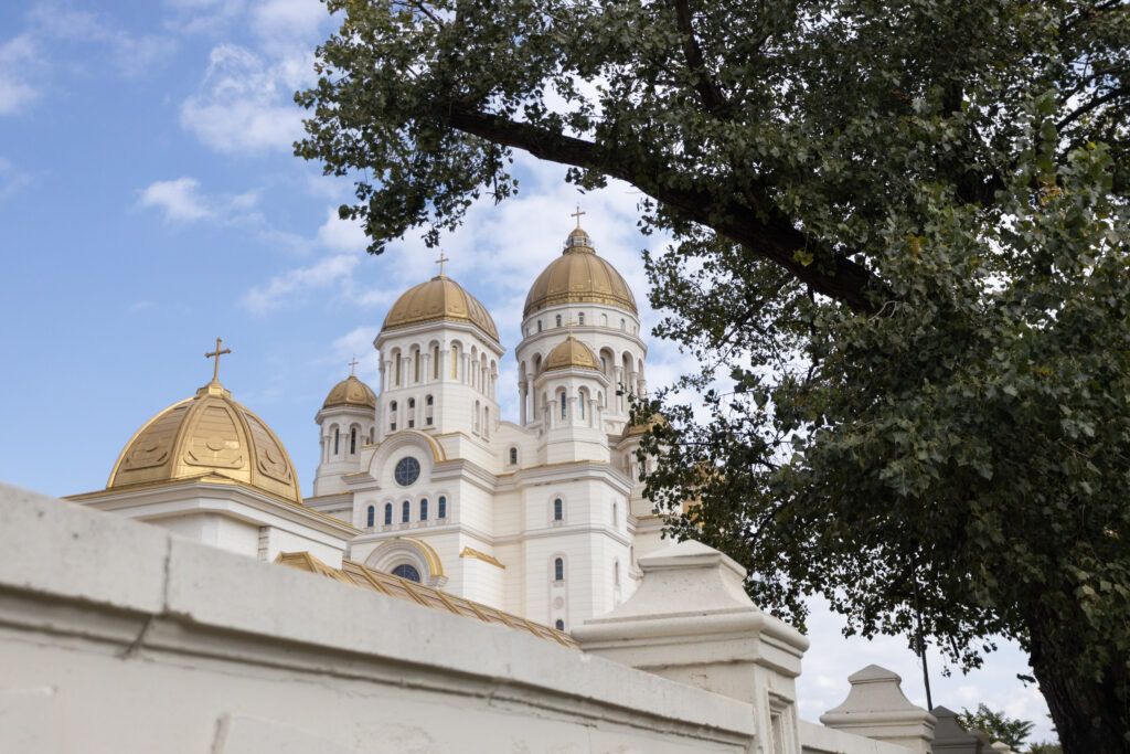 Catedrala Națională, încă deschisă pentru vizitare. Ce slujbe mai au loc până la sfârșitul anului