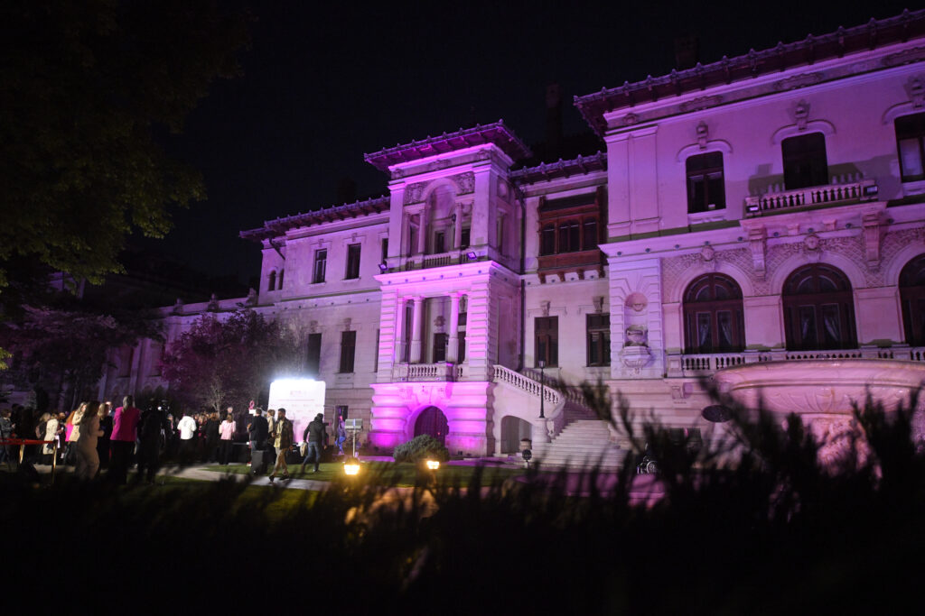 Palatul Cotroceni suspendă vizitarea spațiilor exterioare începând cu 1 noiembrie