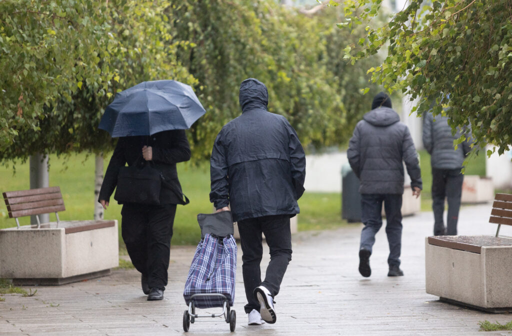 Prognoza meteo pentru următoarele patru săptămâni: Temperaturi în scădere și ploi abundente la sfârșit de lună