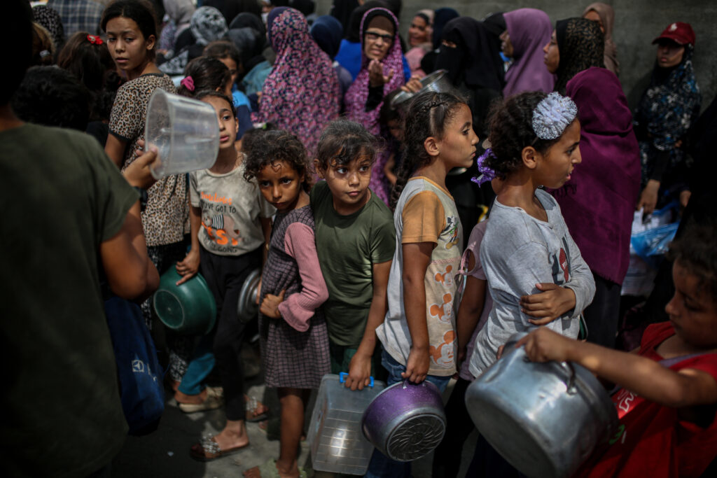 UNICEF: Bebelușii din Gaza trebuie să împartă măștile de oxigen. Israelul blochează echipamentele