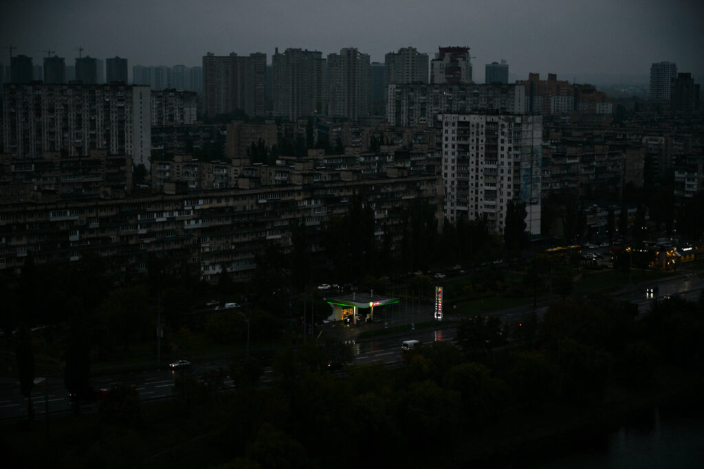 Alimentarea cu energie electrică a fost restabilită pentru 800.000 de persoane în Kiev