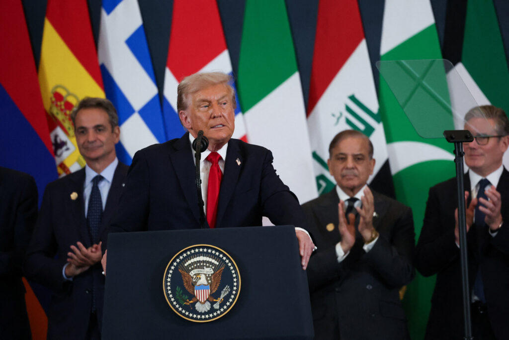 Trump a oferit o cină la Casa Albă pentru donatorii implicați în proiectul noii săli de bal