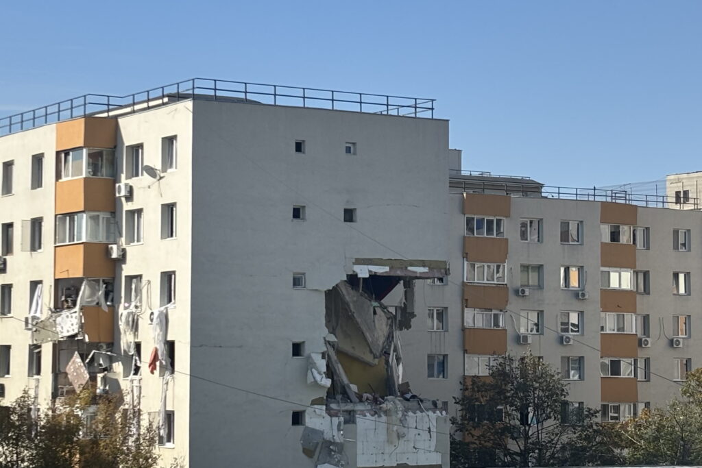 Kelemen Hunor spune că statul trebuie să schimbe legea pentru ca locatarii din Rahova să își recupereze casele: „Oamenii nu au nicio vină că și-au pierdut locuințele”