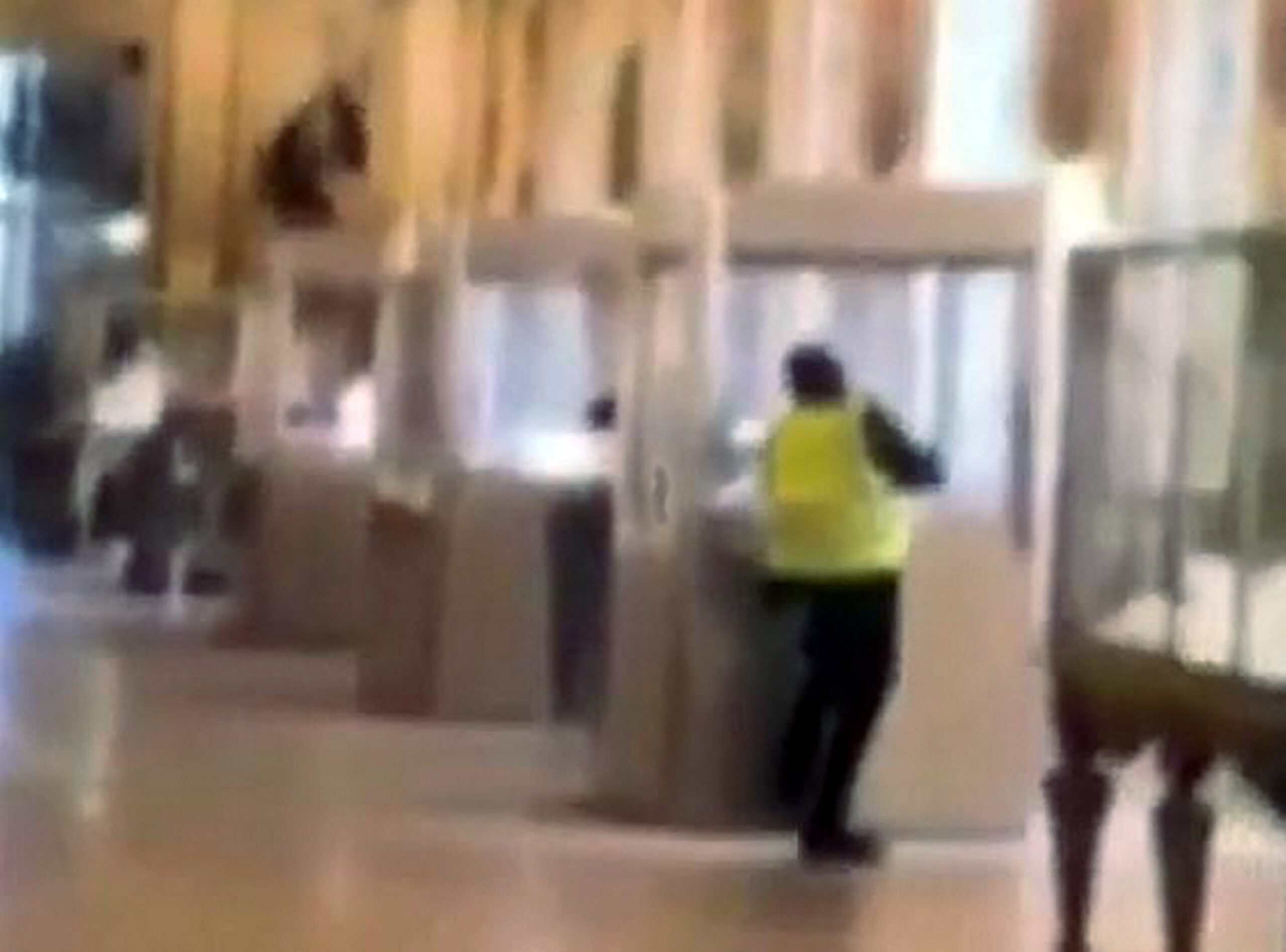 Valoarea bijuteriilor furate din Muzeul Luvru din Paris, estimată la 88 de milioane de euro