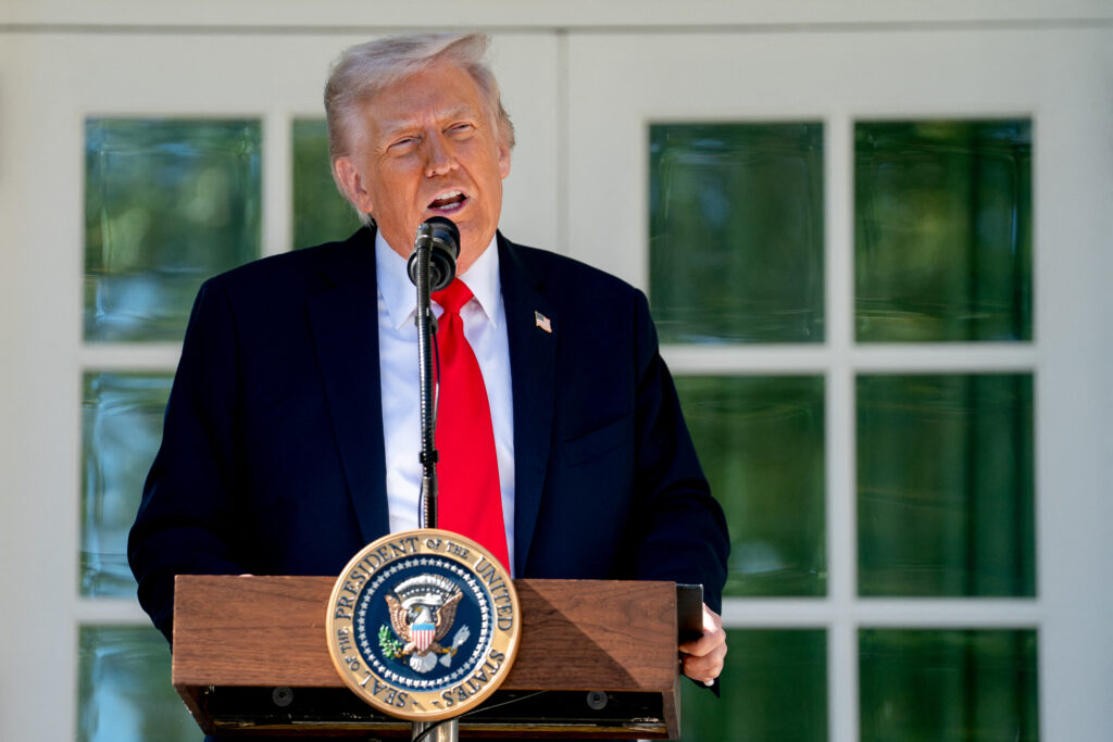 Donald Trump: „Îmi plac românii, cred că românii sunt oameni grozavi. Avem o relație grozavă cu România. Dar mutăm trupele de colo-colo” / Asigurări date de Pentagon
