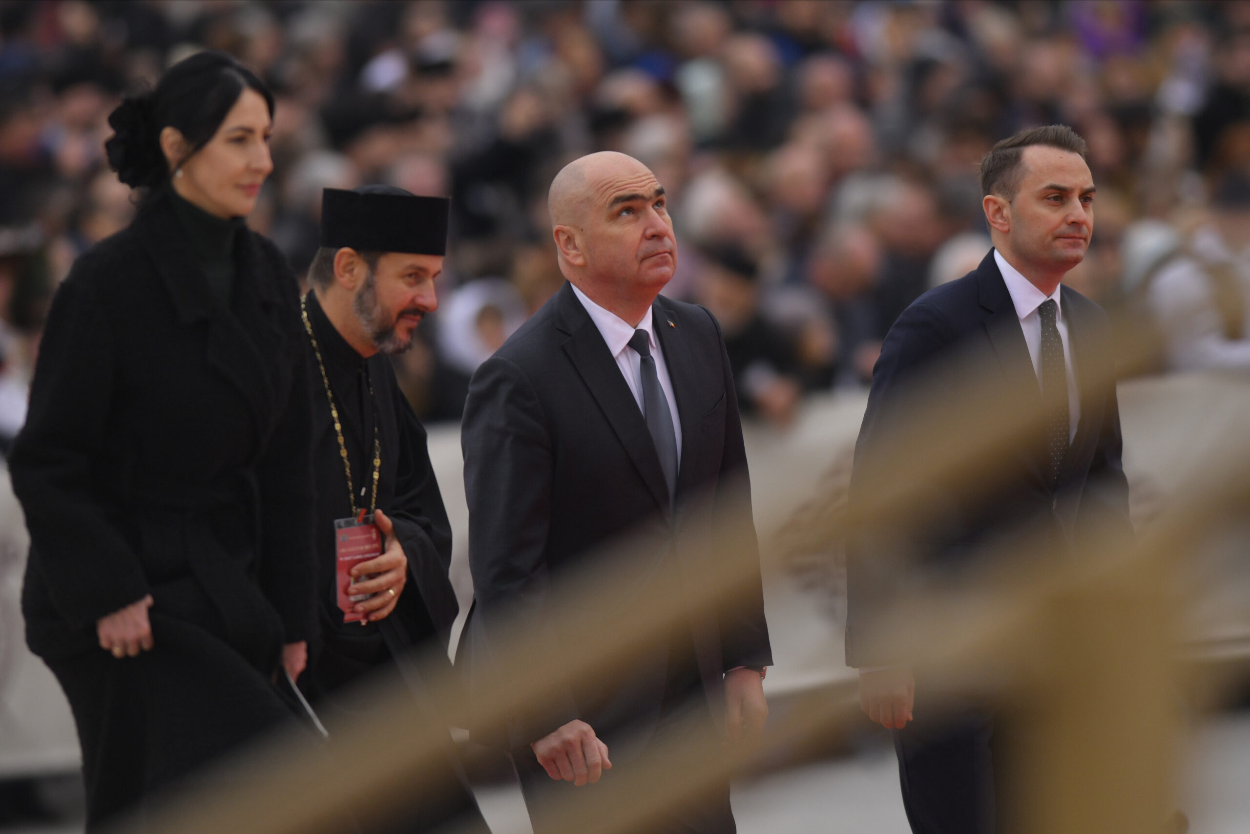 Protest la Catedrala Neamului împotriva lui Ilie Bolojan