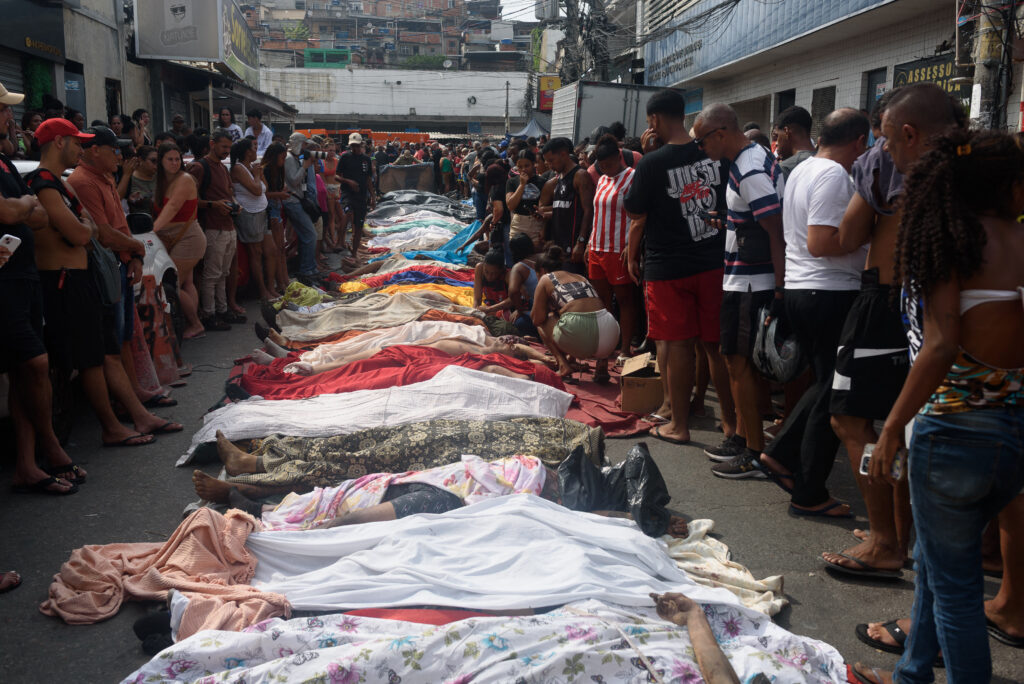 Raidurile poliției din Rio s-au soldat cu cel puțin 132 de persoane ucise. ONU cere o anchetă de urgență