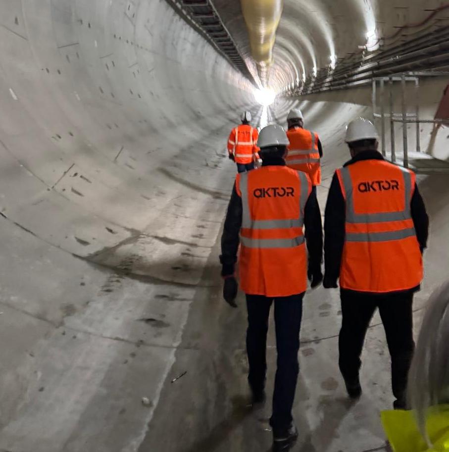 Ministrul Transporturilor și Infrastructurii și Directorul General CFR SA au vizitat șantierul feroviar de la Apața-Cața. Comunicat