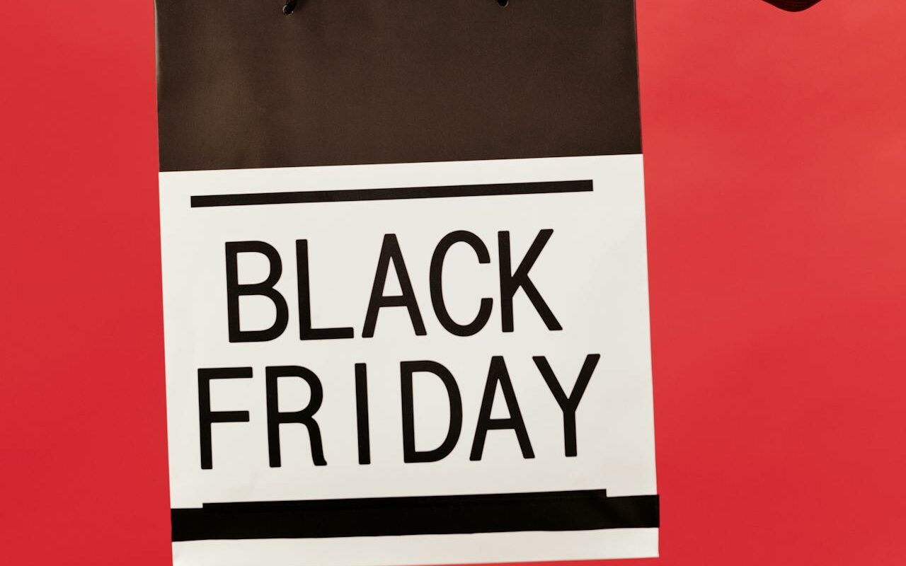 Black Friday 2025: tranzacții de peste 514 milioane RON și coșuri de cumpărături record. Care a fost cea mai mare tranzacție