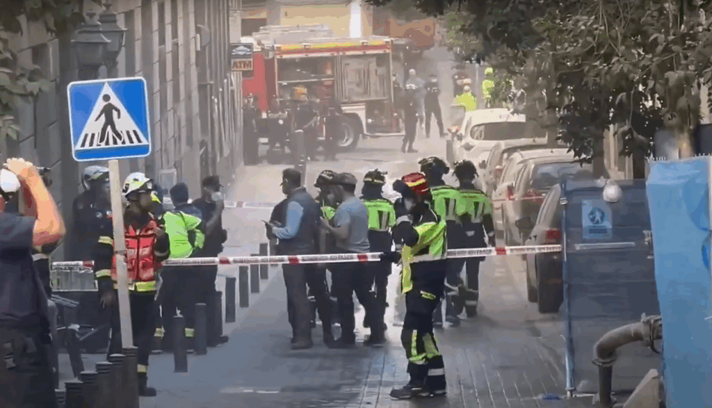 O clădire în renovare din centrul Madridului s-a prăbușit. Patru muncitori sunt dispăruți sub dărâmături