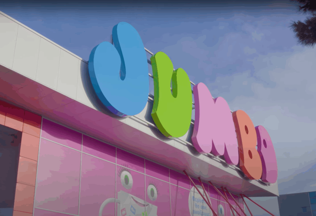 Jumbo continuă strategia de a cumpăra malluri în loc să închirieze spații. Retailerul grec încheie anul cu achiziția unui nou centru comercial