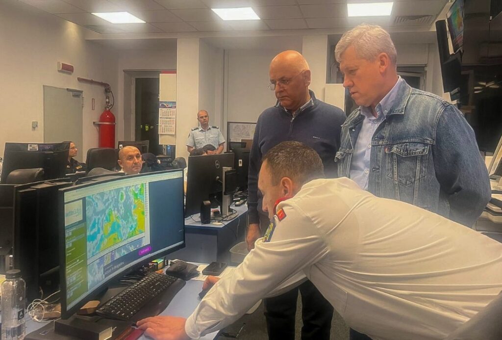 Ministrul de Interne, Cătălin Predoiu, vizită de noapte la centrul de coordonare al DSU