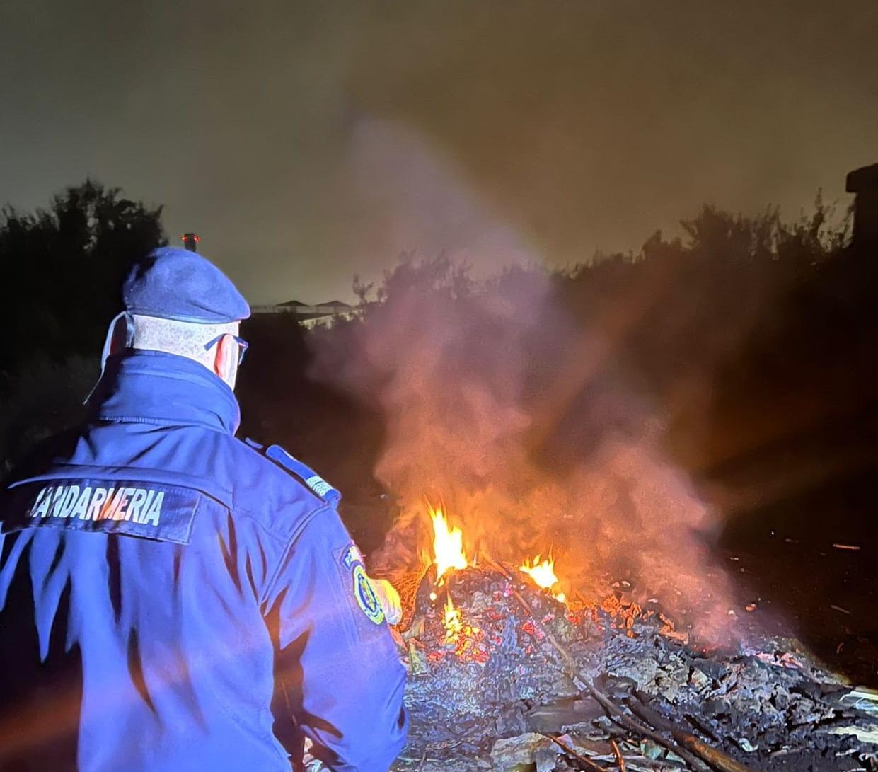 Femeie din Bistrița amendată cu 30.000 lei pentru incendierea deșeurilor