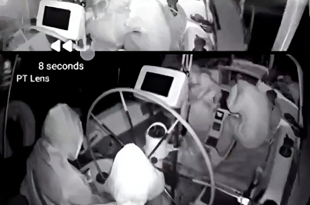 Israelul a oprit 13 nave cu ajutoare pentru Gaza. Alte 30 continuă să navigheze spre destinație