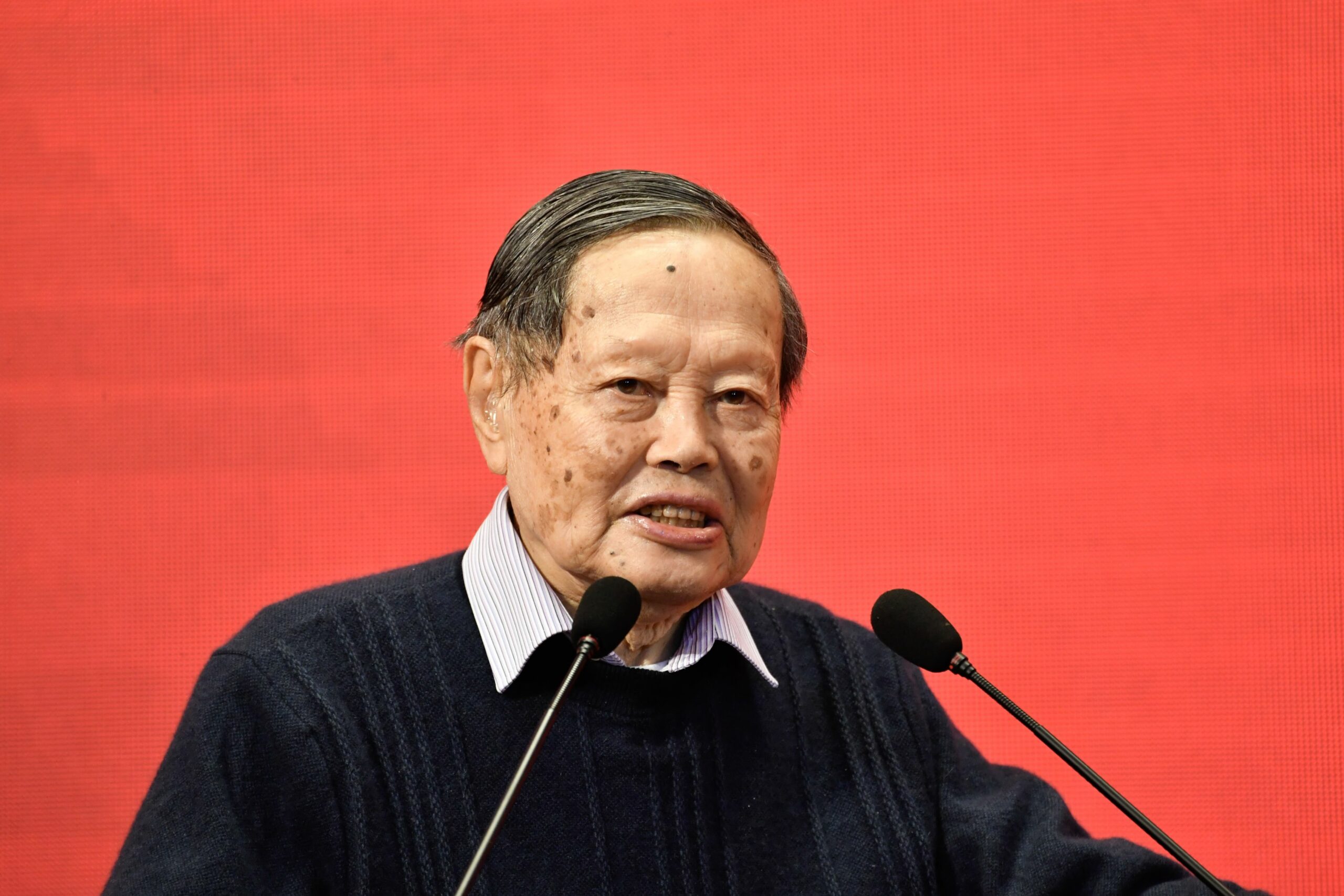 Fizicianul chinez Chen Ning Yang, laureat al Premiului Nobel, a murit la 103 ani