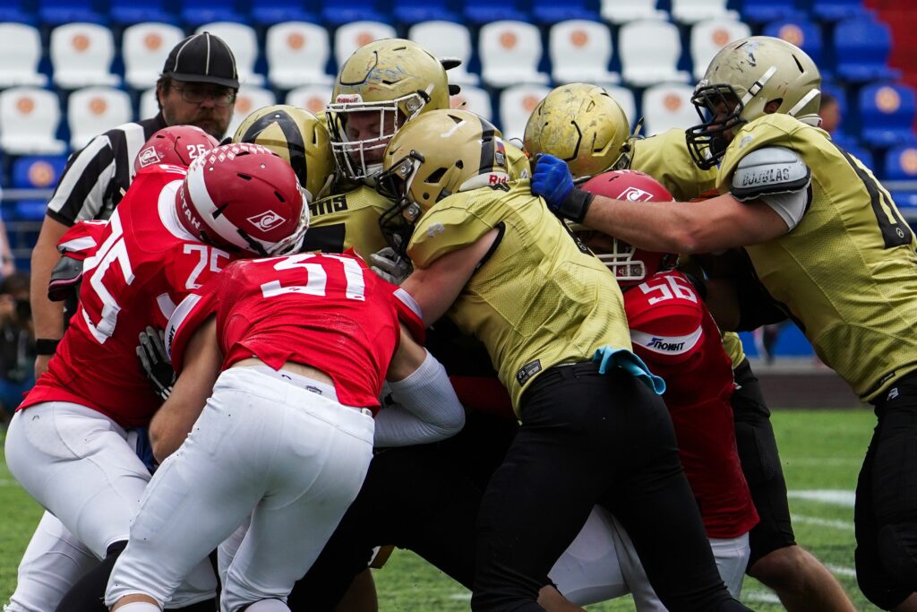 Universitățile americane vând grătare și whisky cu sigla echipei ca să-și plătească sportivii studenți