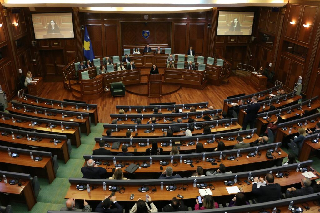 Kosovo organizează alegeri anticipate pe fondul blocajului politic