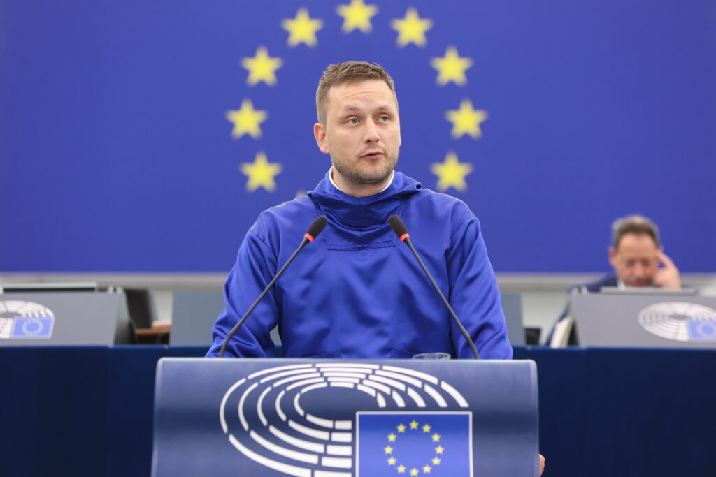 Primul discurs al unui lider al Groenlandei în fața Parlamentului European: Premierul Groenlandei dorește să consolideze relațiile cu UE, în ciuda amenințărilor lui Trump