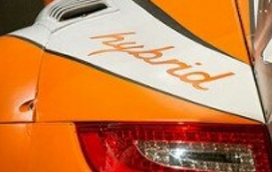 Sondaj INSCOP Research: Trei din zece români ar cumpăra un automobil hibrid dacă ar avea bani