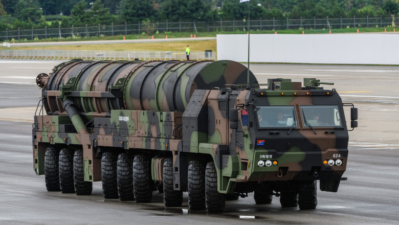 Monstrul balistic intercontinental construit de Coreea de Sud dă fiori oricărei țări / Hyunmoo-5 intră în producția de serie / Ce rază de acțiune are uriașa rachetă