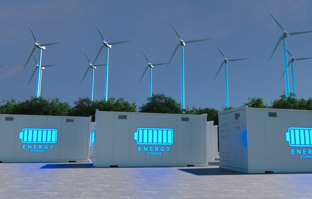 Două proiecte de stocare a energiei în baterii sunt pe cale să fie dezvoltate, în Galați și Sibiu. „Sistemele joacă un rol esențial în echilibrarea cererii și ofertei”