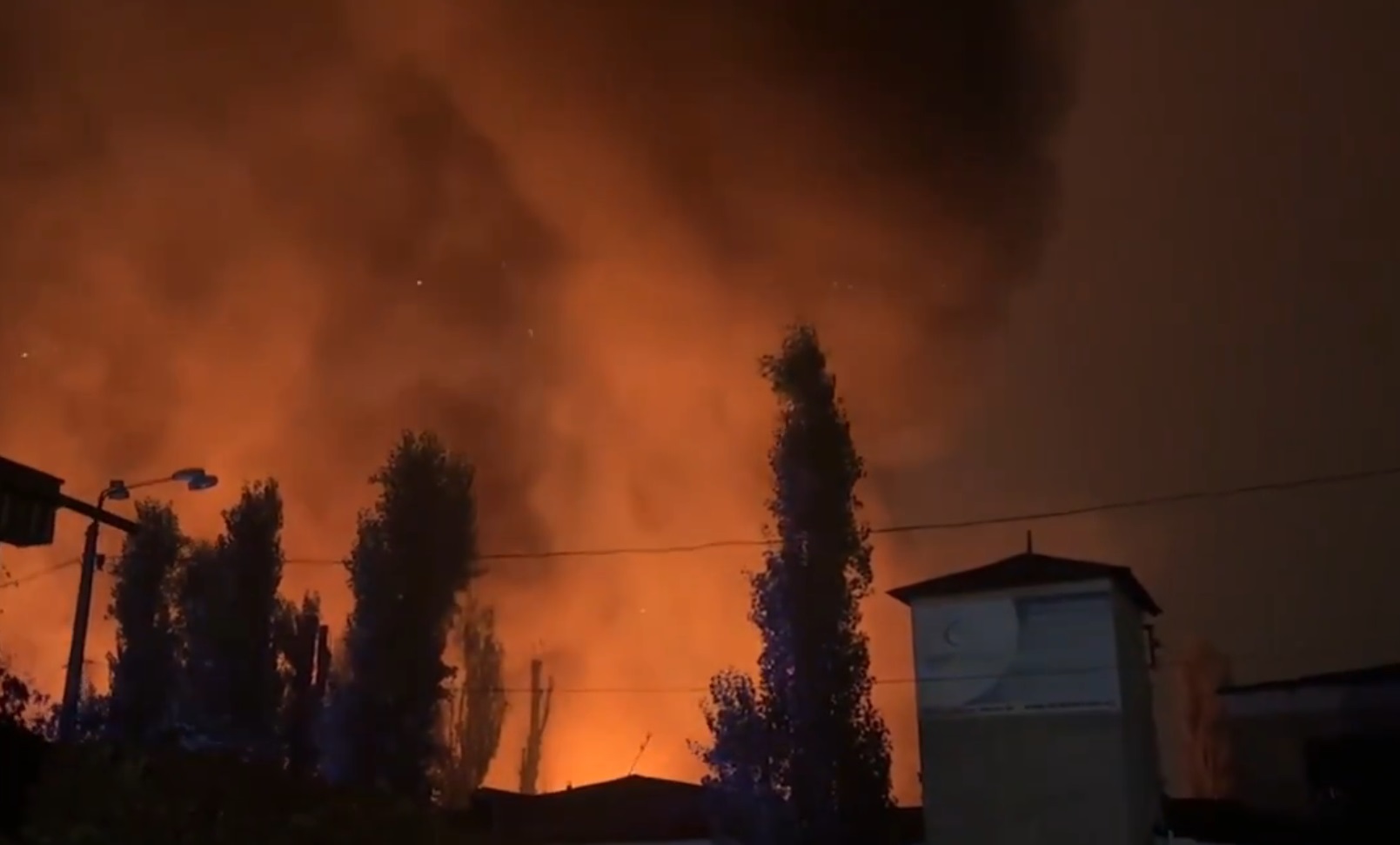 Poza pentru articolul Atac masiv al Rusiei asupra orașului Kiev, înainte de discuțiile despre pace dintre Zelenski și Trump