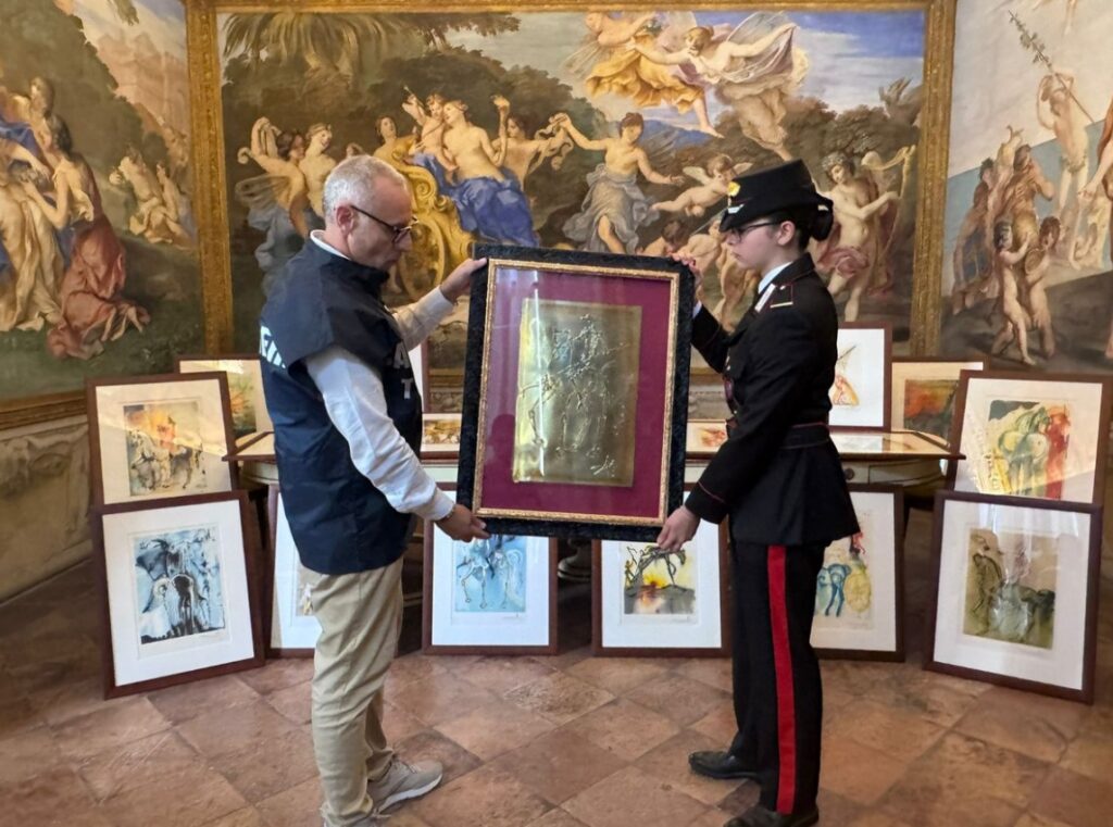 Expoziție Salvador Dali în Parma. Poliția italiană a retras 21 de lucrări suspectate că sunt falsificate