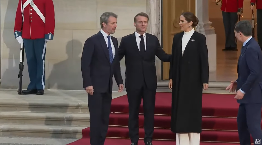 Nicușor Dan, nouă gafă de protocol la Copenhaga: președintele României a fost nehotărât