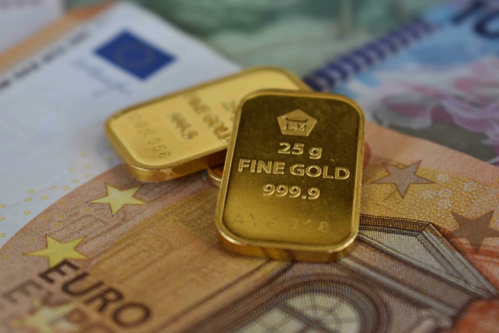 Curs valutar, 17 octombrie. Aurul înregistrează cea mai mare valoare din analele BNR