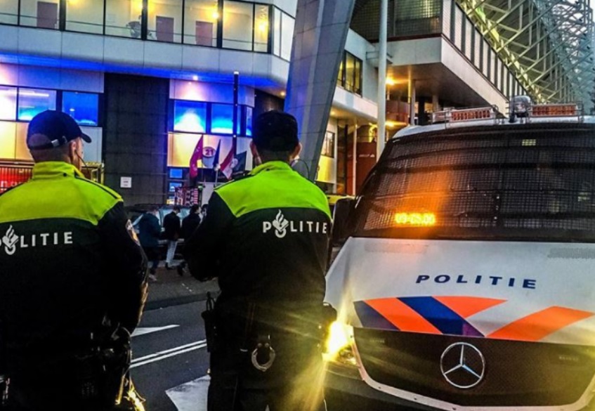 Olanda: Aproximativ 180 de suporteri ai echipei Napoli, reținuți în Eindhoven înainte de meciul cu PSV