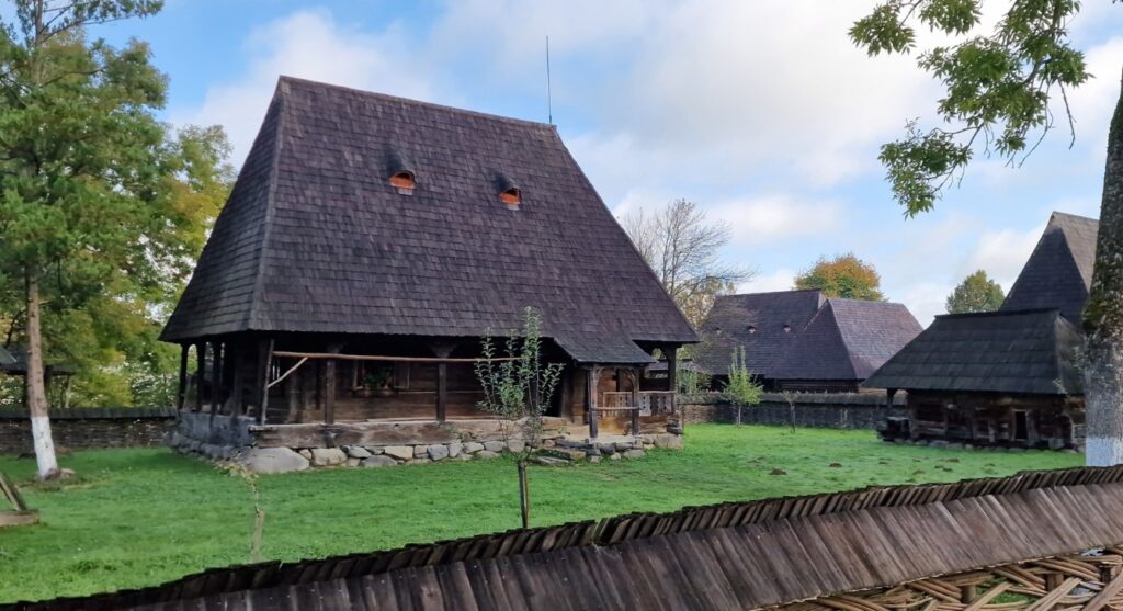 Arhitectul-șef al Clujului critică noul Cod al Urbanismului: Nu putem simplifica în dauna identității satului românesc