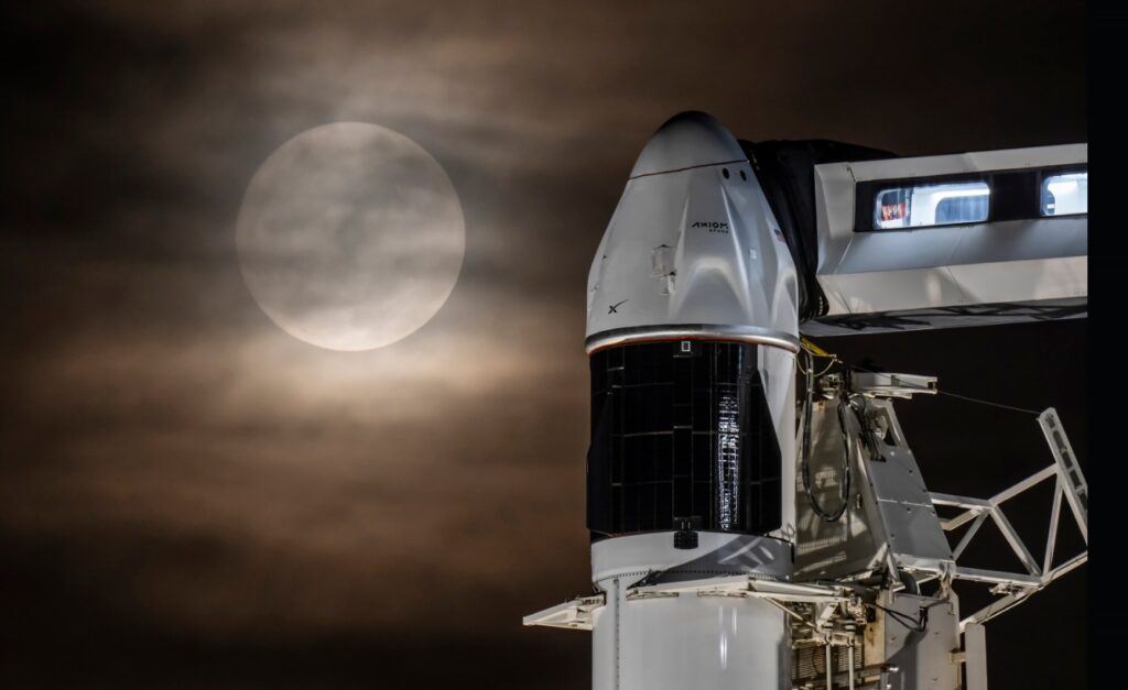 Șeful NASA: SpaceX ar putea fi eliminată din misiunea pe Lună, „își depășesc termenele limită”