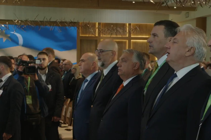 Incident la Congresul UDMR. La intonarea imnului secuiesc Grindeanu a ieșit din sală, Bolojan a rămas pe loc