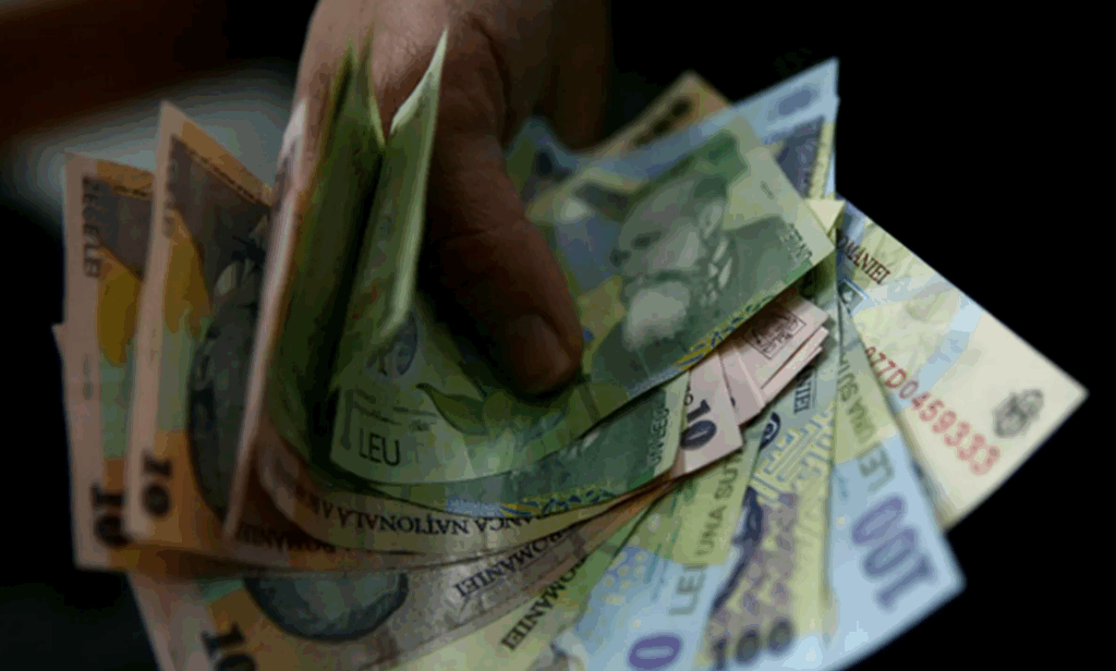 Cristian Socol: Blocarea creșterii salariului minim înseamnă intrarea în sărăcie a 838.429 lucrători români. Nicio țară din UE nu îngheață salariul minim în 2026 | EXCLUSIV