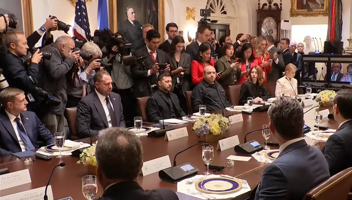 Zelenski discută cu Trump despre rachetele Tomahawk pentru Ucraina