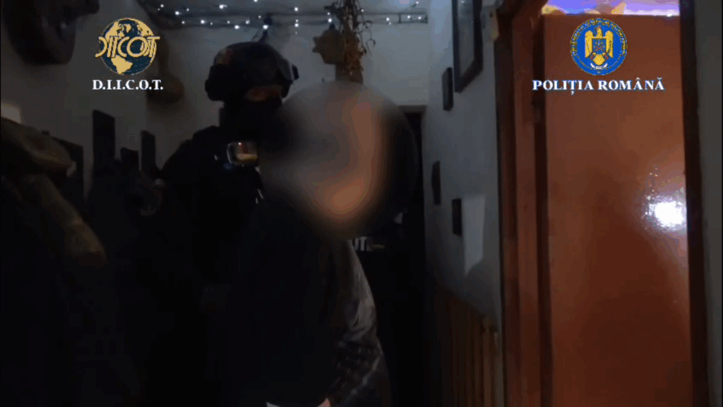 Grupare care falsifica acte și documente oficiale, destructurată în Covasna