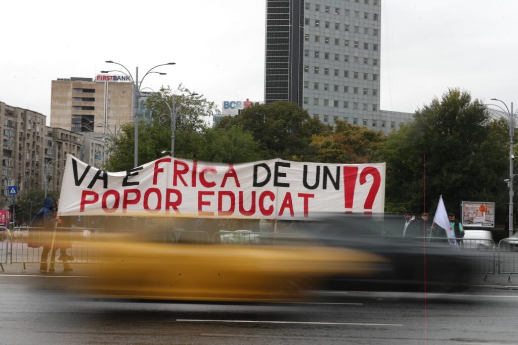 Ministerul Educației, nou proiect pus în dezbatere: 14.048 de posturi din școli vor fi eliminate din cauza Legii Bolojan