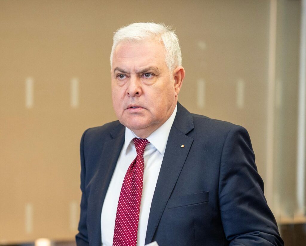 Angel Tîlvăr: ,,Violența în școli – un subiect pe cât de îngrijorător, pe atât de actual,,