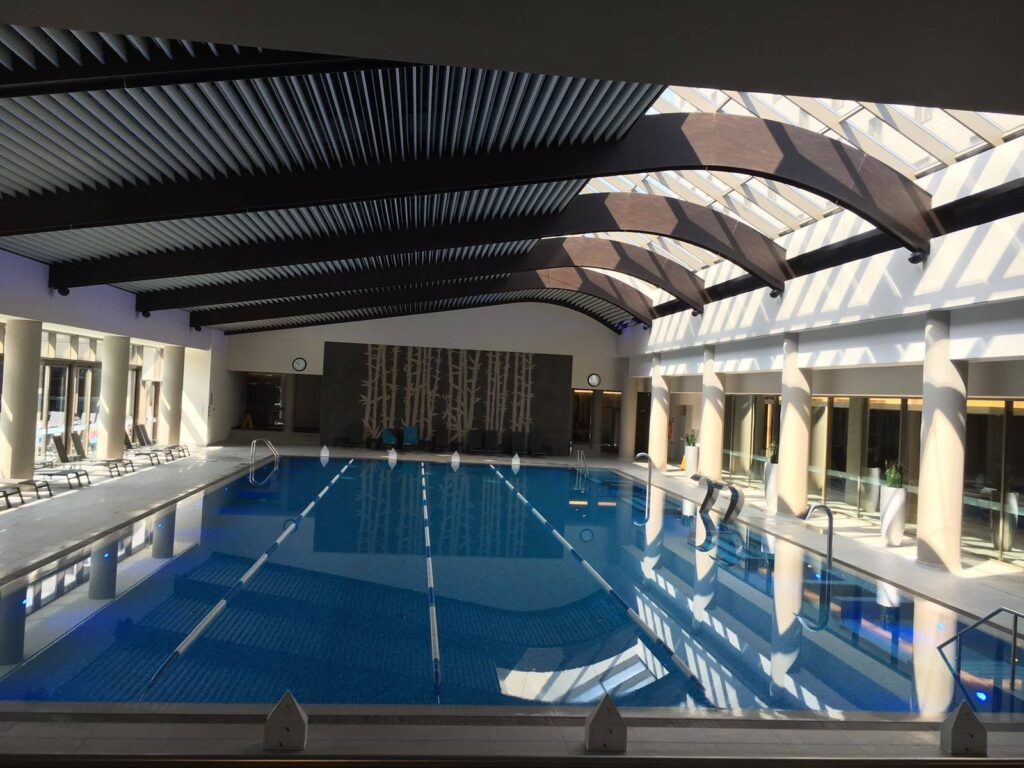 Cursuri inot copii si adulti: Cum transformi inotul dintr-un hobby intr-o abilitate vitala (P)