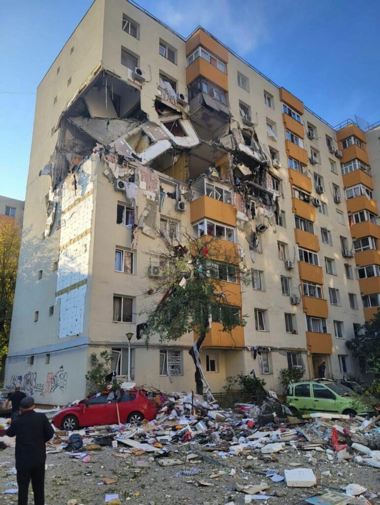 Jandarmeria, structurile MAI și autoritățile locale rămân la locul exploziei în timpul nopții