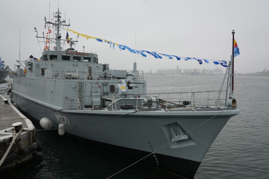 Noul vânător de mine marine al României, prezentat vineri în Portul militar Constanţa