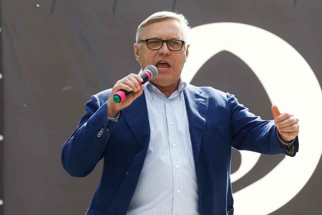 Federația Rusă trece un fost premier și un economist pe lista „extremiștilor”