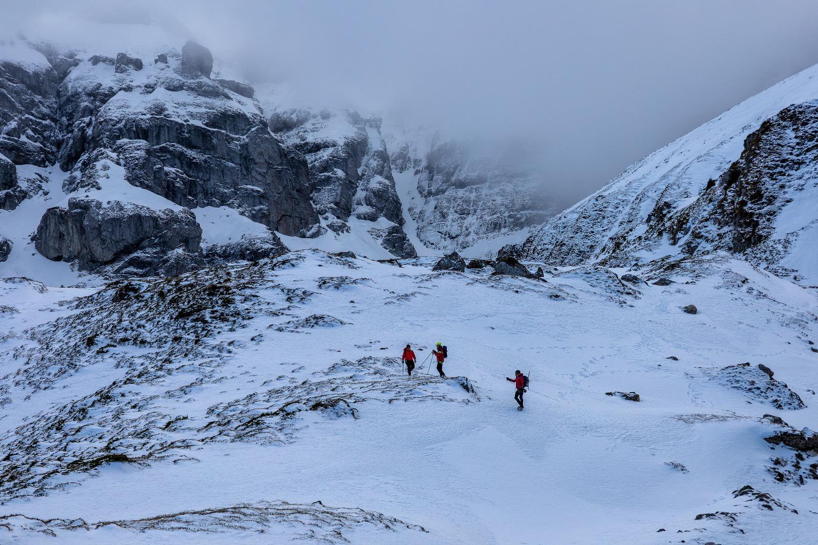 Elicopter Black Hawk în căutarea tânărului dispărut
