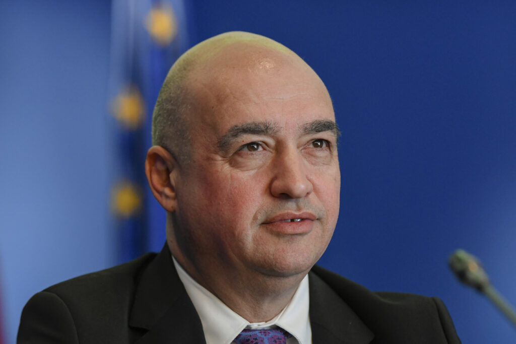 Blocul Național Sindical cere demiterea preşedintelui Autorităţii pentru Reformă Feroviară