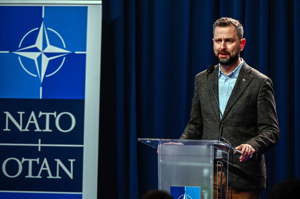 NATO trebuie să accelereze lucrările privind protecția dronelor pe flancul estic, spune Polonia